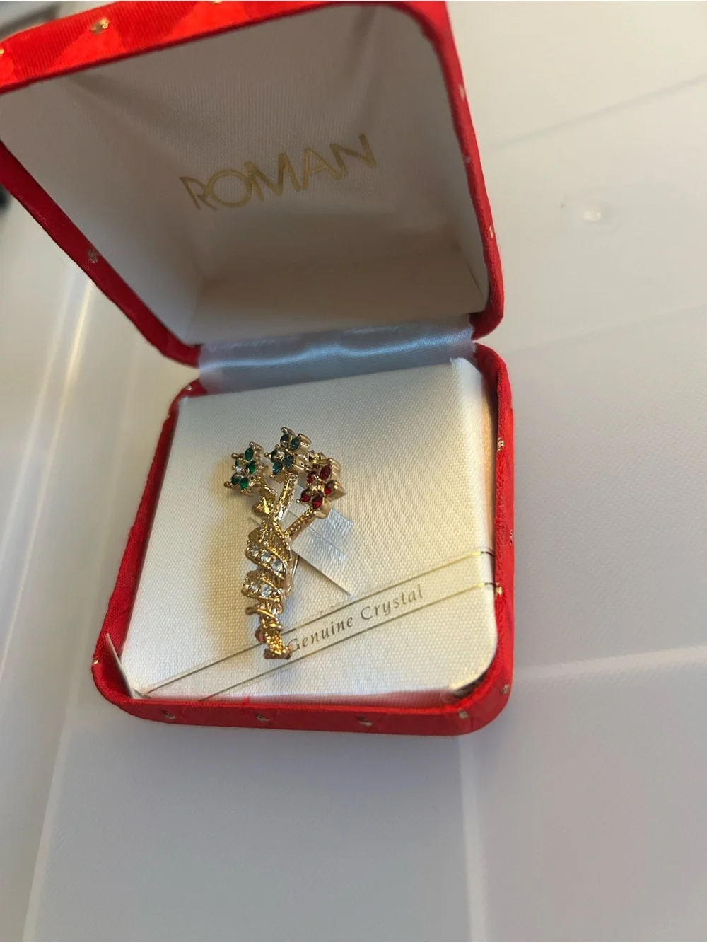 Vintage gold-tone floral bouquet brooch - brand new in box